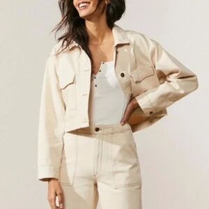 Abercrombie & Fitch Cream Utility Jacket Cropped